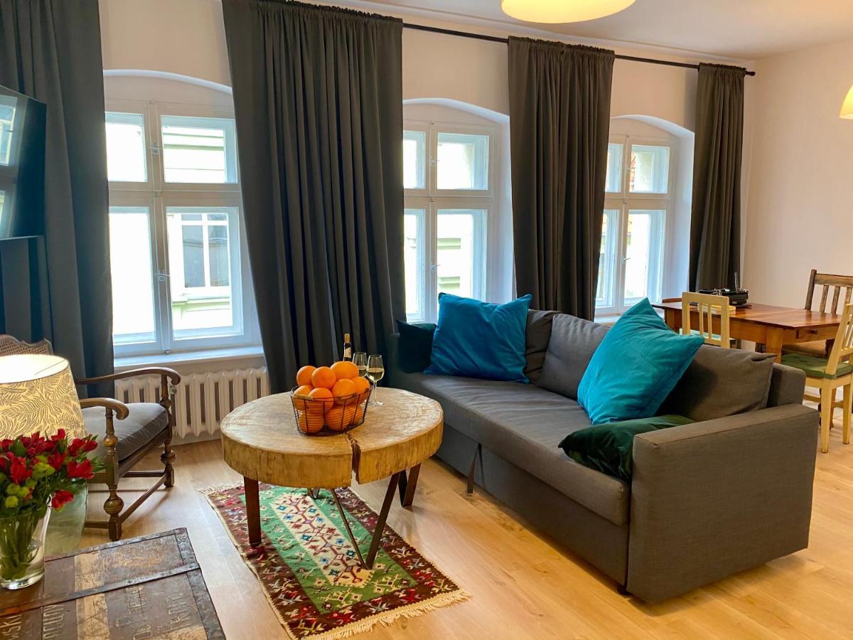 Apartament Hrabala Еленя-Гура Экстерьер фото