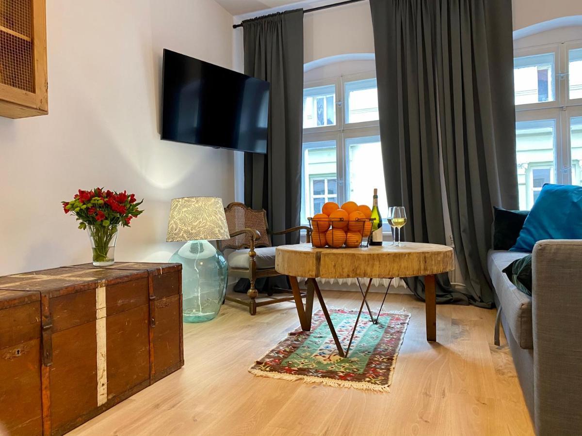 Apartament Hrabala Еленя-Гура Экстерьер фото